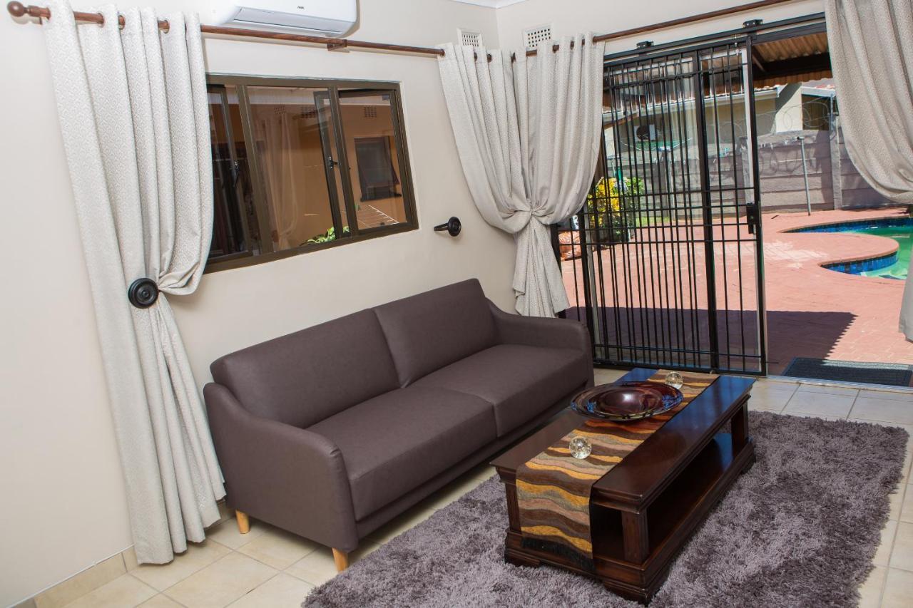 Dyna Guest House Durban Exterior photo
