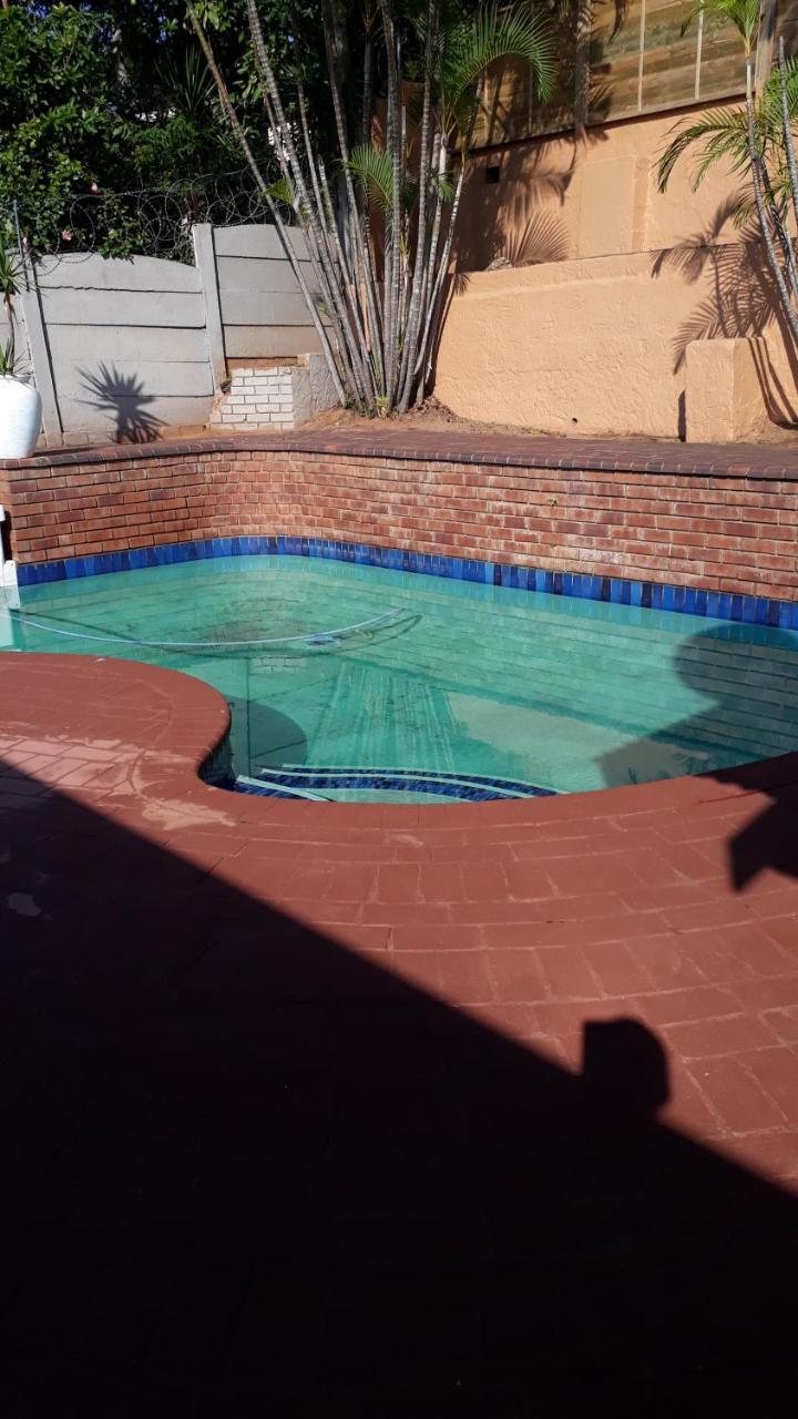 Dyna Guest House Durban Exterior photo